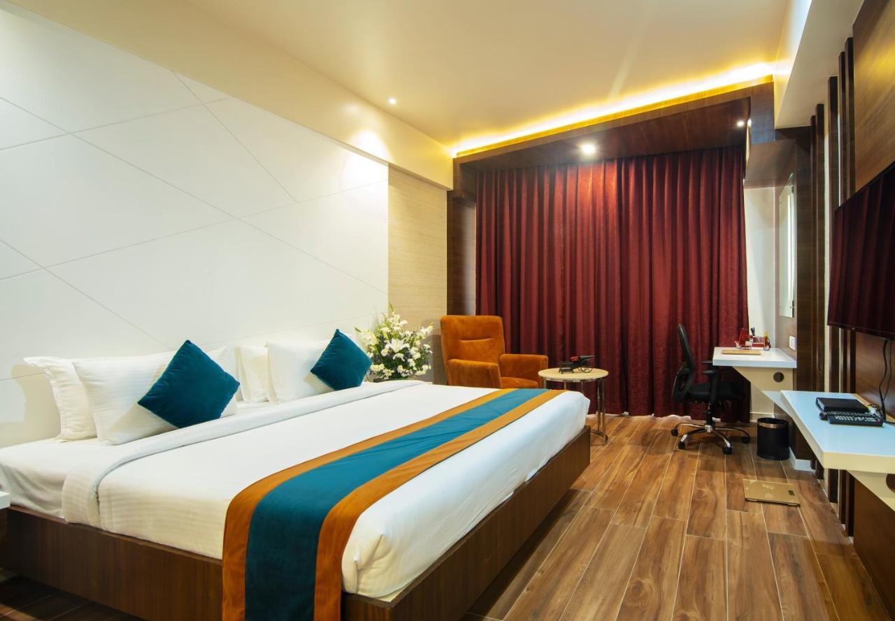 Zion - A Luxurious Hotel Bangalore Ngoại thất bức ảnh