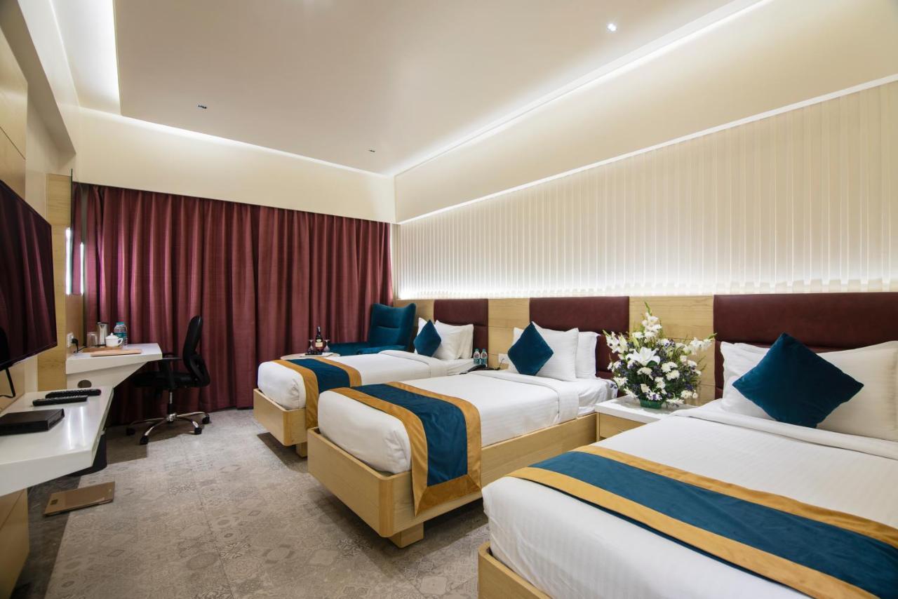 Zion - A Luxurious Hotel Bangalore Ngoại thất bức ảnh