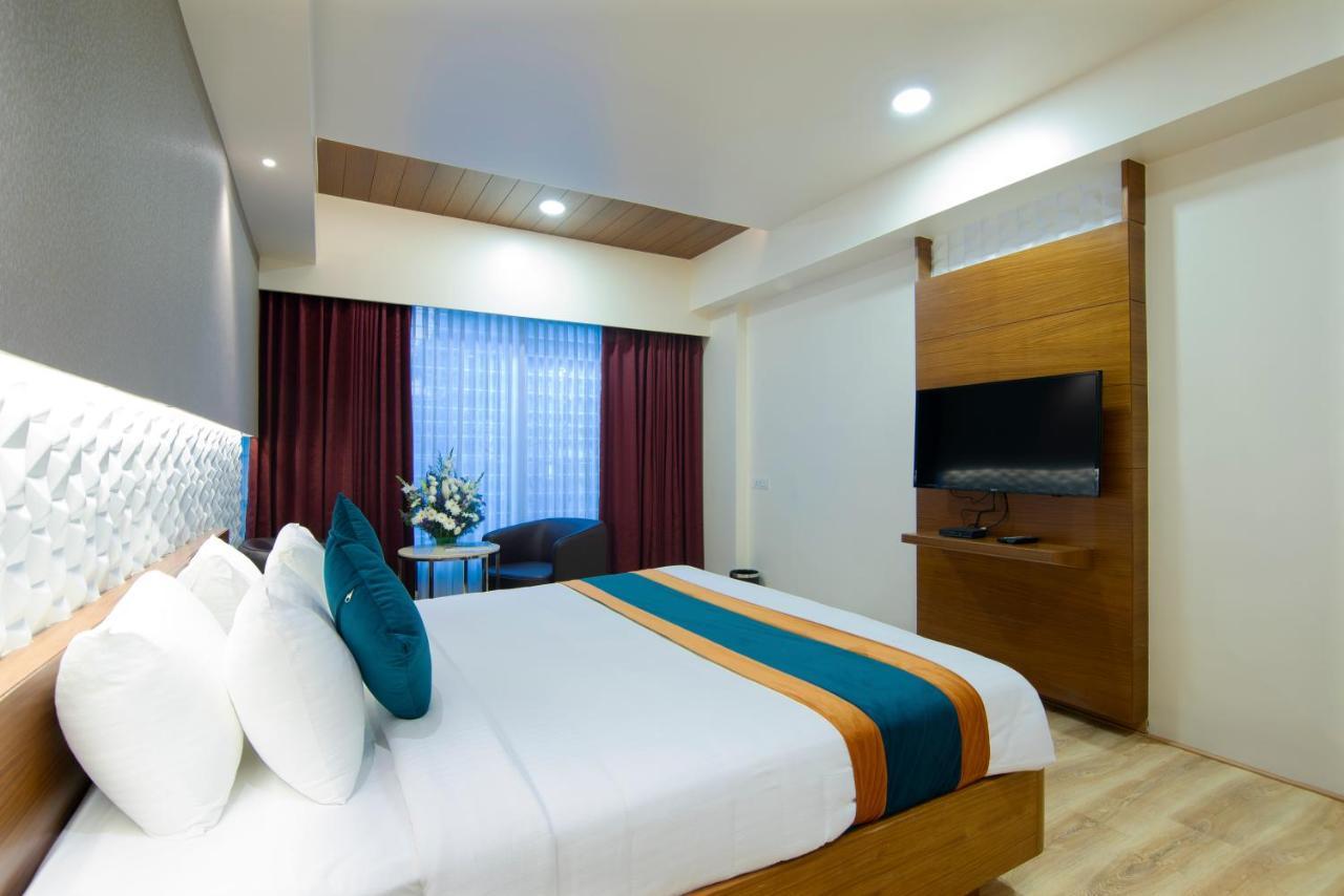 Zion - A Luxurious Hotel Bangalore Ngoại thất bức ảnh